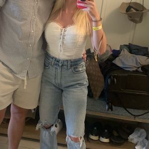White sleeveless bodysuit